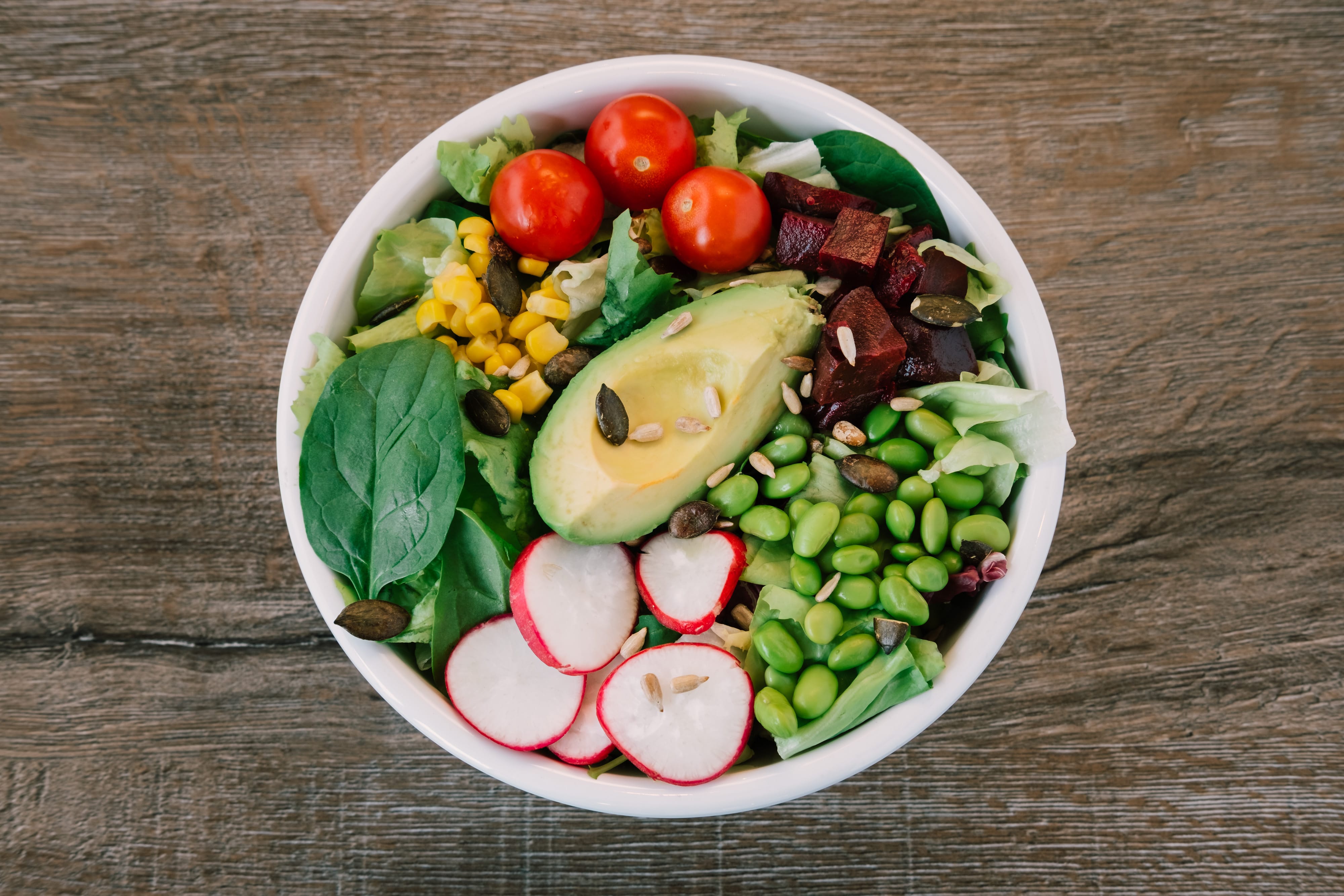 Lovesalad Catering Salat mit Avocado